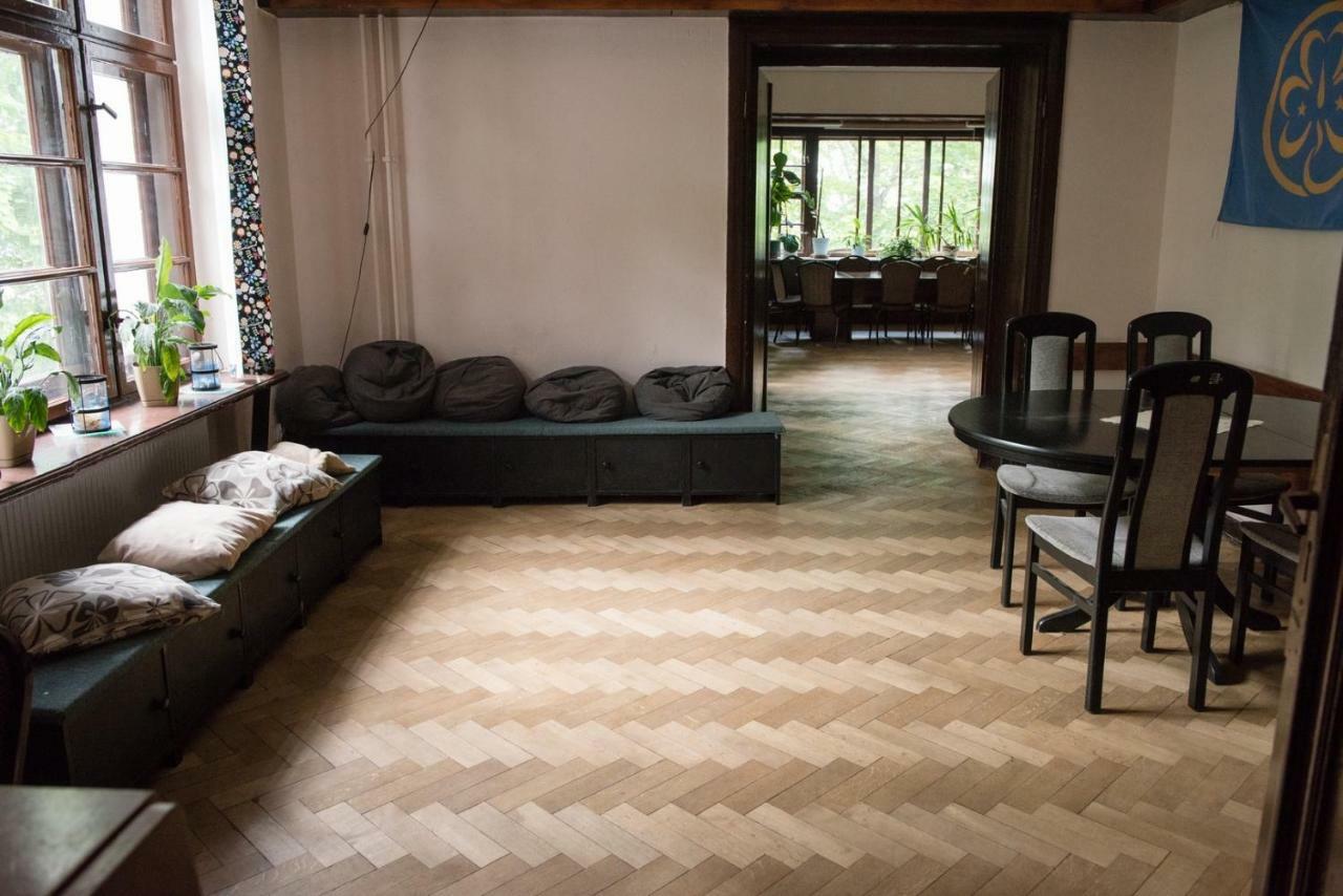 Bp Hostel غدينيا المظهر الخارجي الصورة