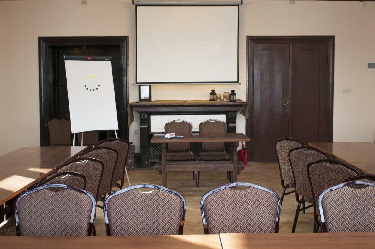 Bp Hostel غدينيا المظهر الخارجي الصورة